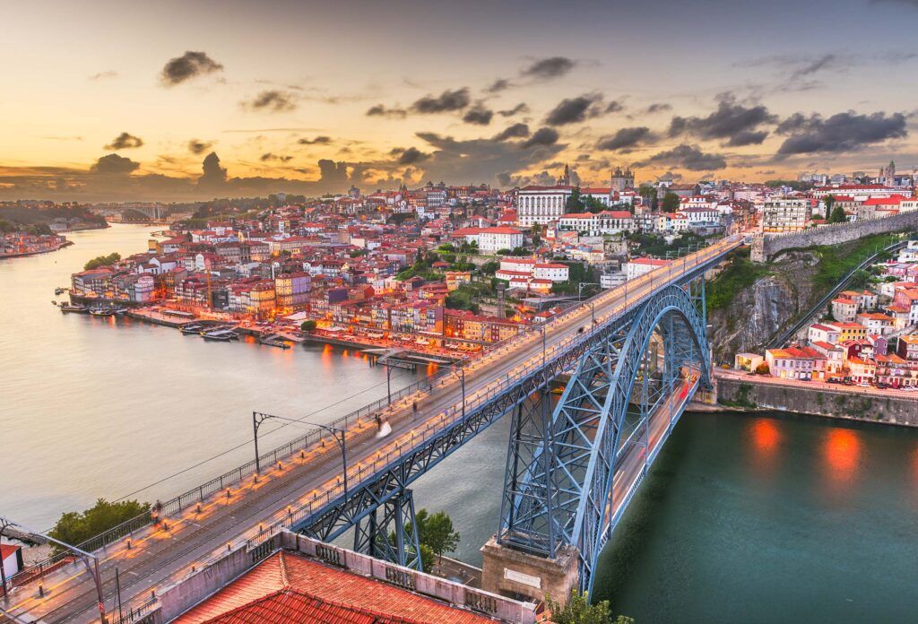 Academia and the City: Pedro Guimarães Discusses Market Rehabilitation at the 25th Anniversary of GO Porto cidade porto pedro guimaraes capa noticia 1