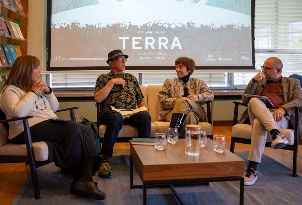 The video of the presentation of the book “Gaia and Philosophy” is now available gaia filosofia apresentacao labterra 1